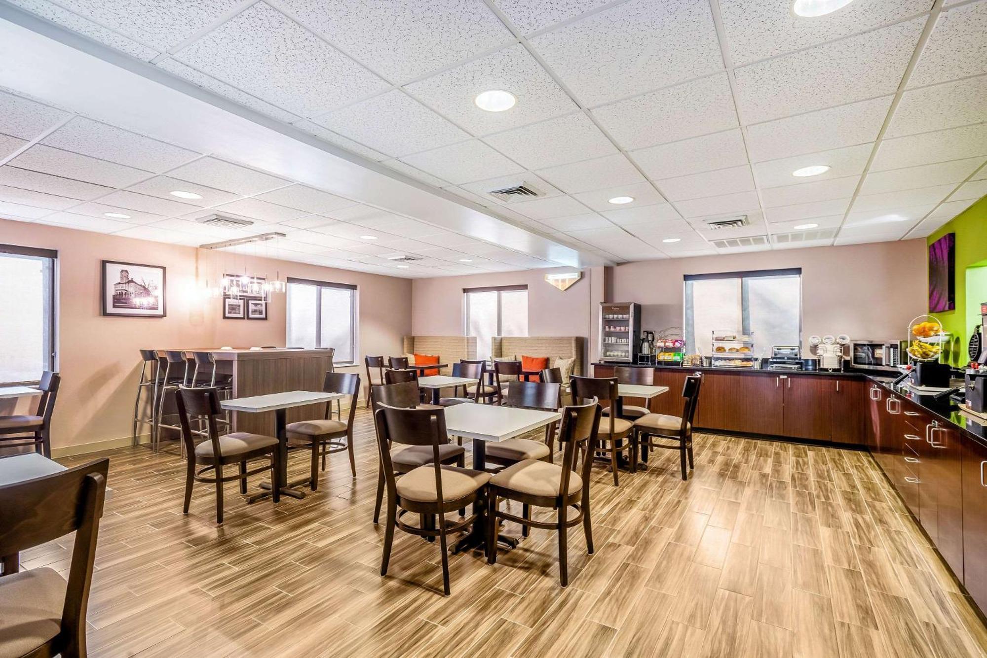 Sleep Inn & Suites Harrisonburg Near University Exteriör bild