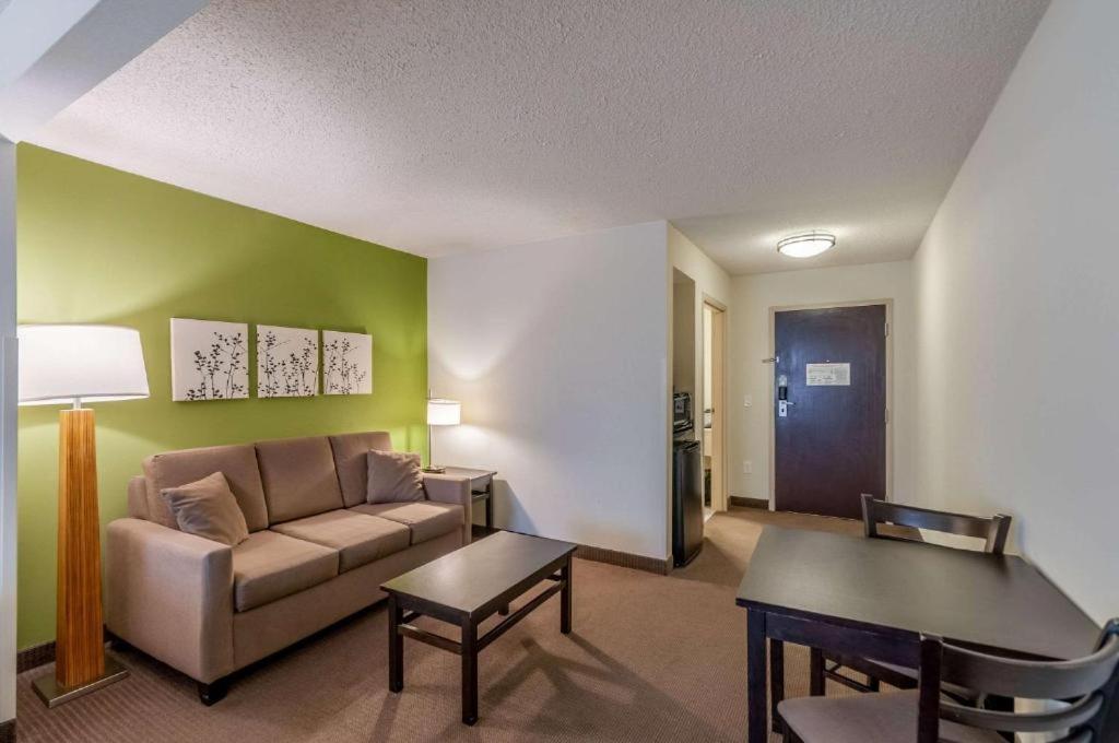 Sleep Inn & Suites Harrisonburg Near University Exteriör bild